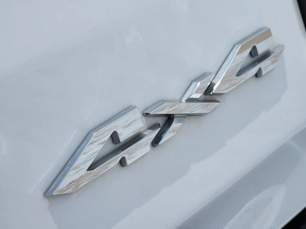 Used 2025 Ivory White Tri-Coat Pearlcoat Ram Tungsten image 14