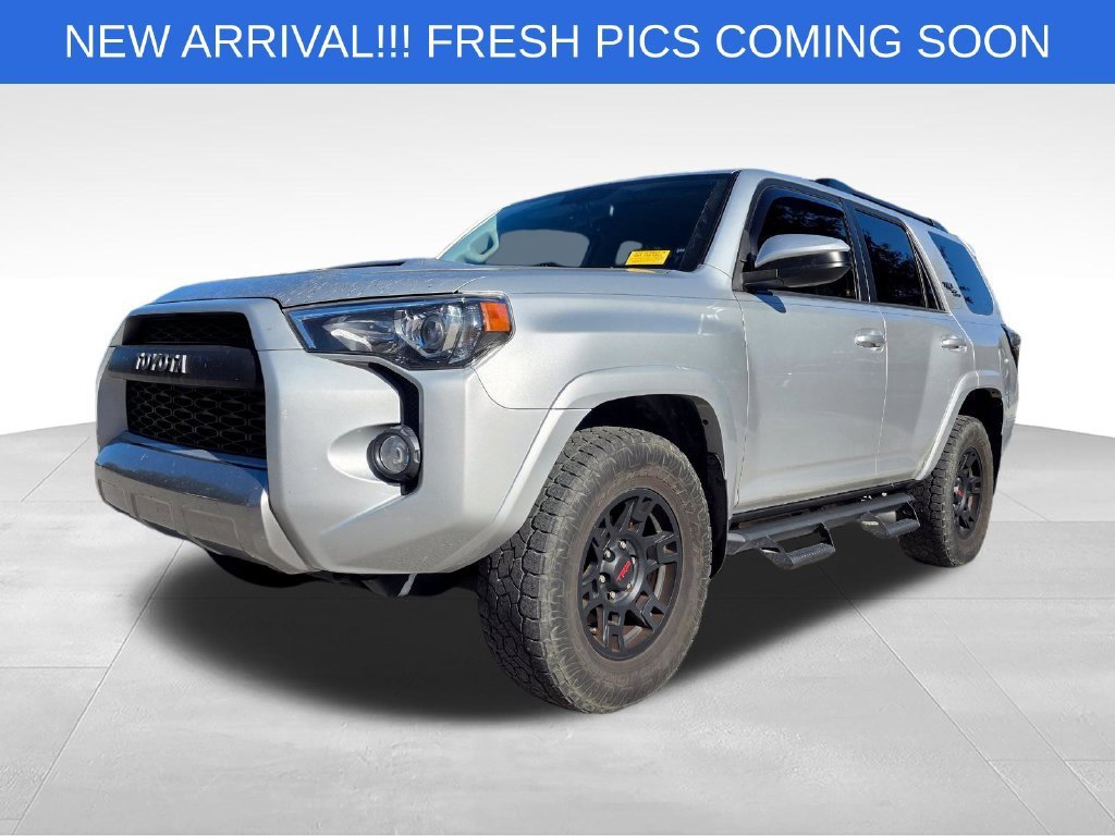 Used 2019  Toyota SR5 image 14