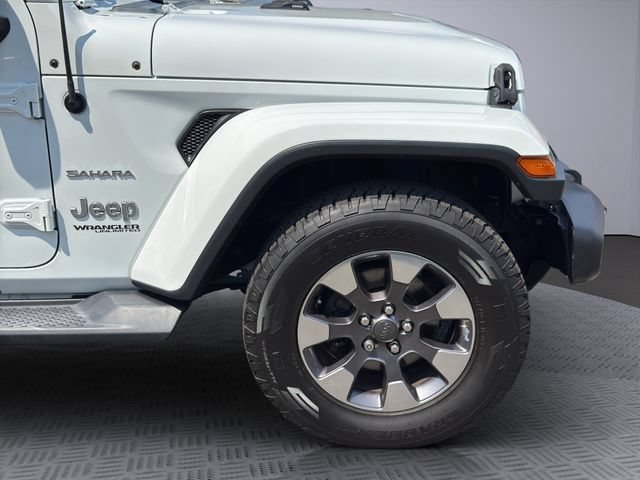 Used 2018 White Jeep Sahara 4x4 image 29