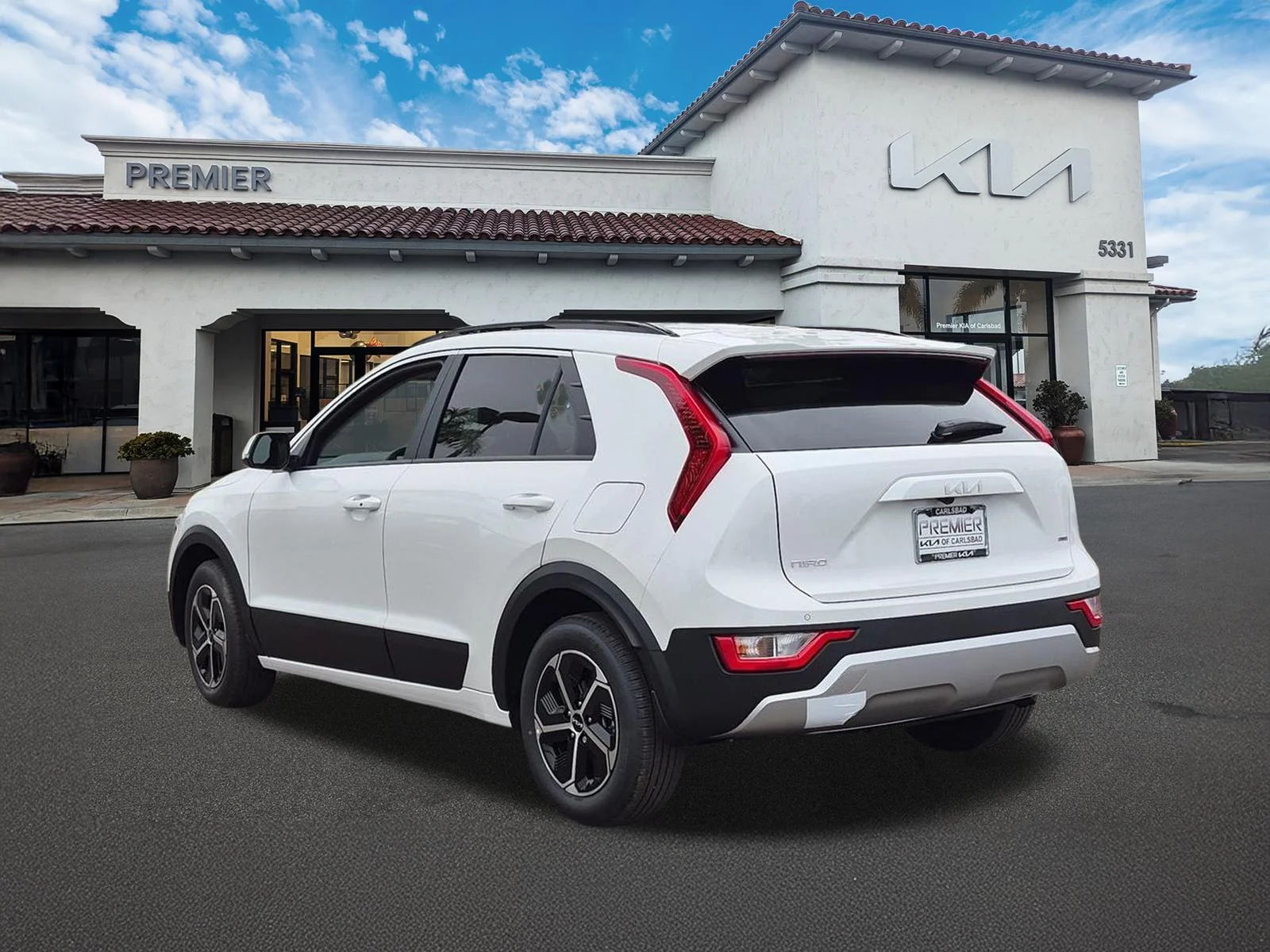 New 2026 Snow White Pearl Kia EX image 6