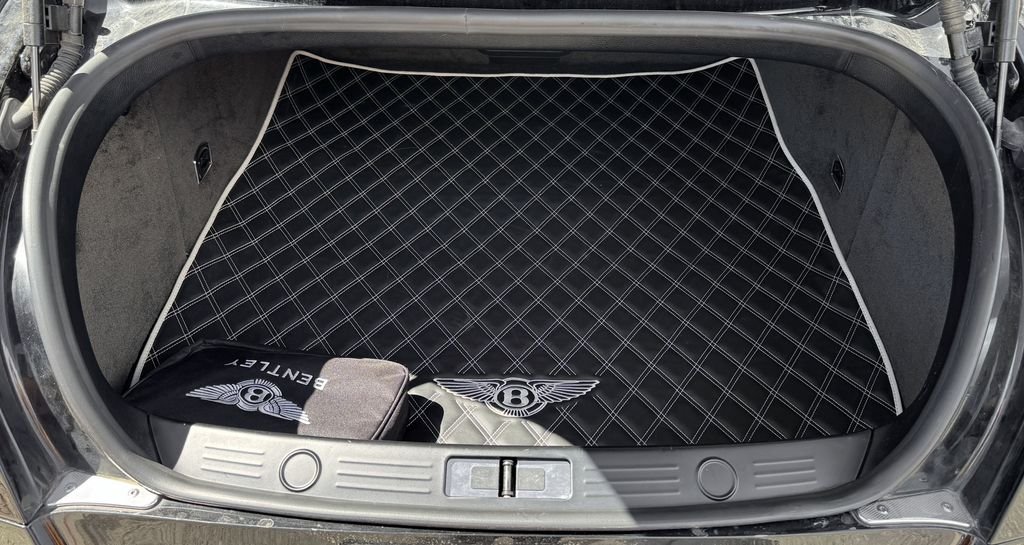Used 2012 Black Bentley Base image 9
