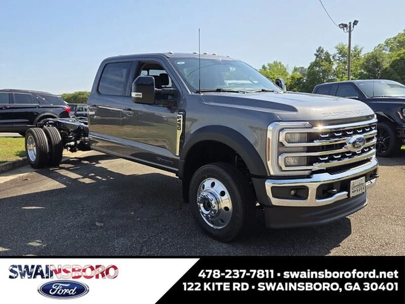 2026 Ford F-450 Lariat 4x4 Crew Cab 203-In DRW's photo