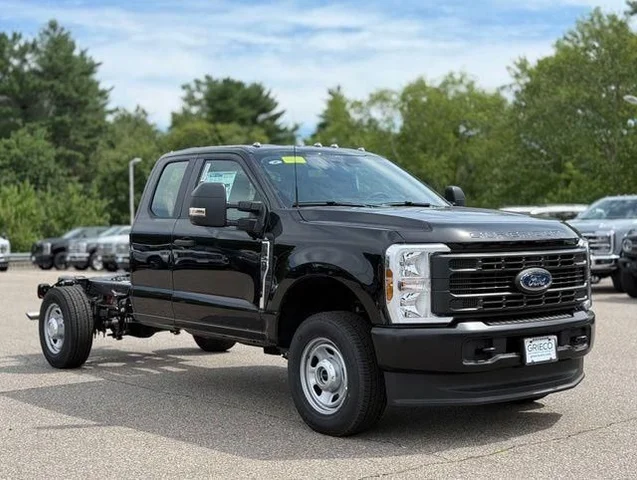 2026 Ford Chassis Cab F-350® XL