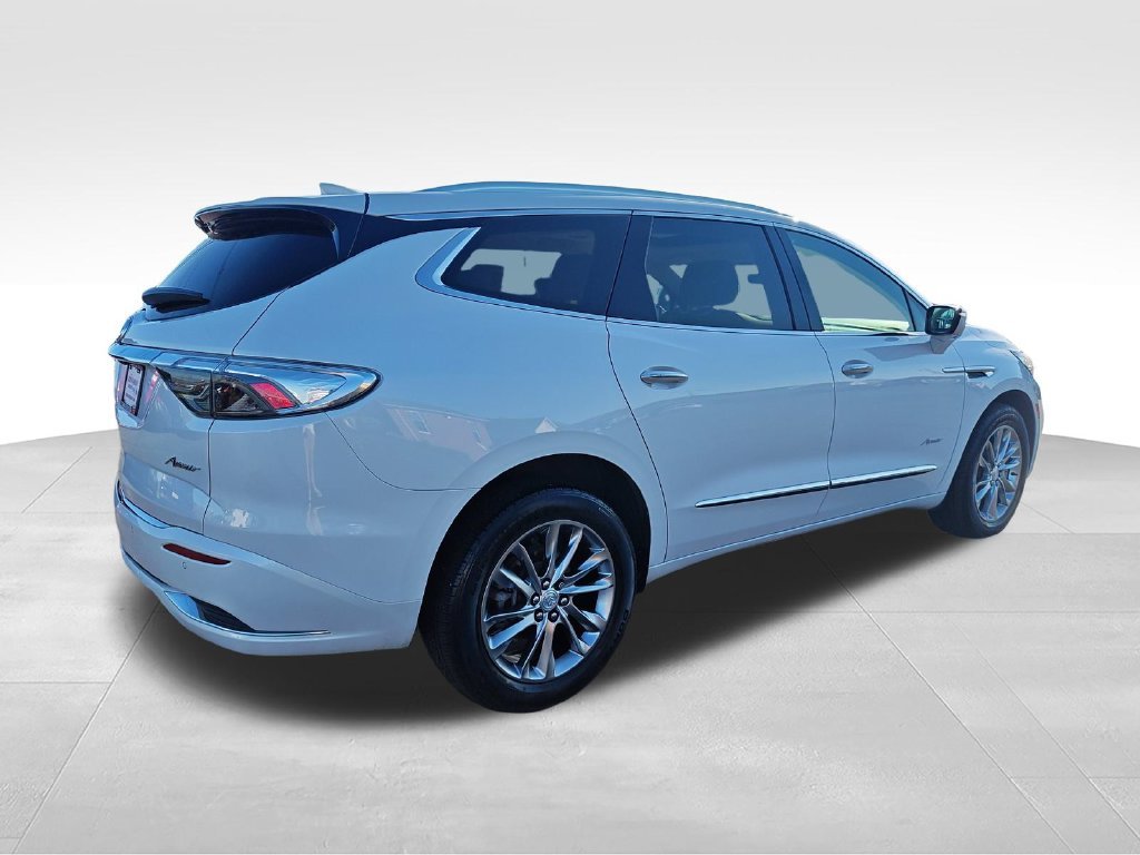 Used 2022 White Buick Avenir image 5