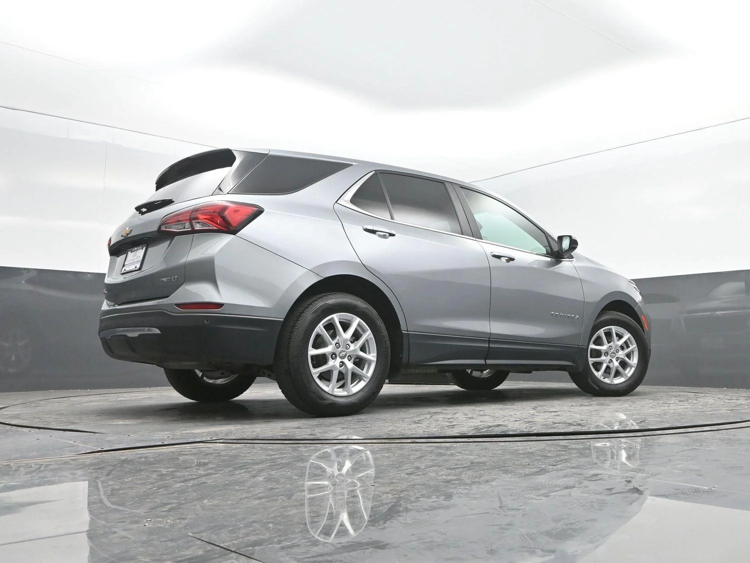 Used 2024 Sterling Gray Metallic Chevrolet LT image 33