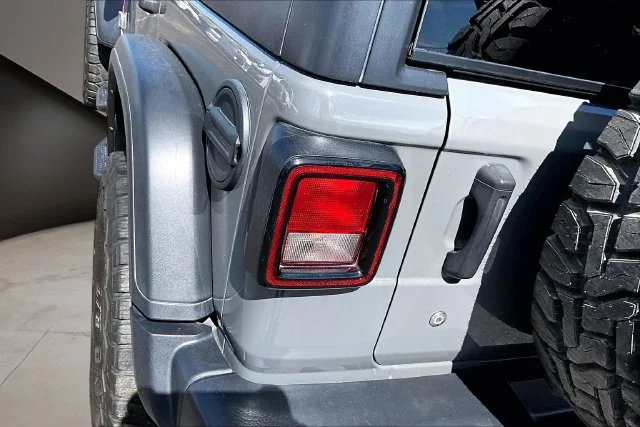Used 2019 Gray Jeep Unlimited Rubicon image 21