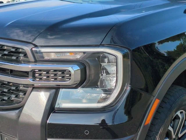 Used 2026 Black Ford Lariat image 9