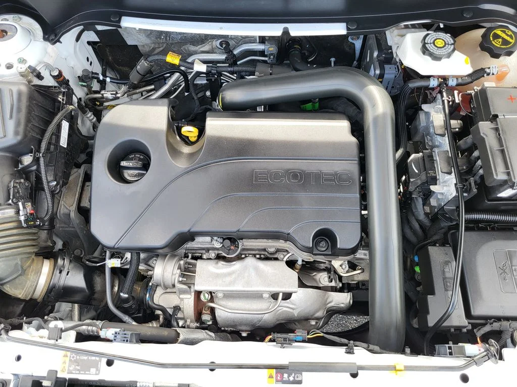 Used 2024 Summit White Chevrolet LT image 22