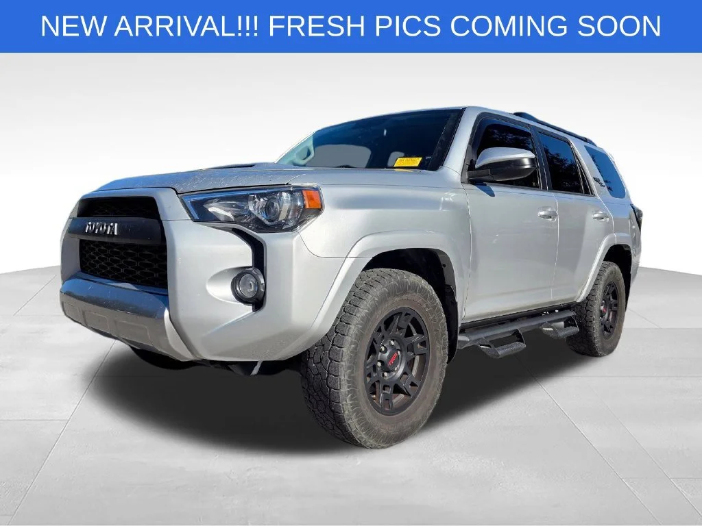 Used 2019  Toyota SR5 image 14
