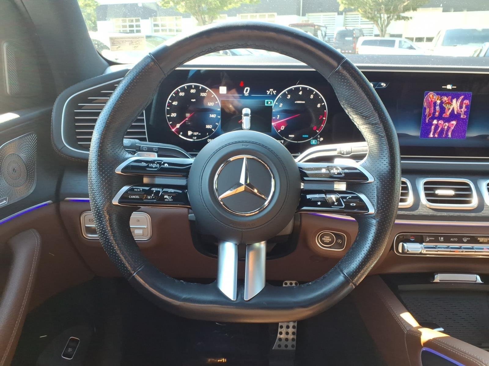 Used 2025 Obsidian Black Metallic Mercedes-Benz GLS 580 image 11