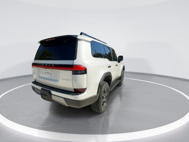 Certified Used 2026 EMINENT WHITE PEARL Lexus 550 Overtrail image 8