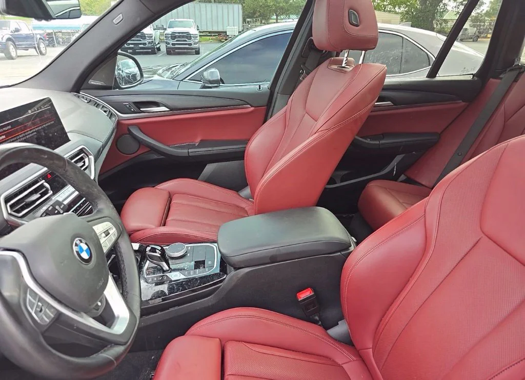 Used 2023 Gray BMW sDrive30i image 7