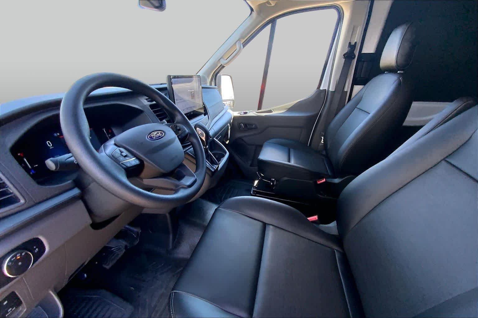 New 2026 Oxford White Ford Cargo Van image 5