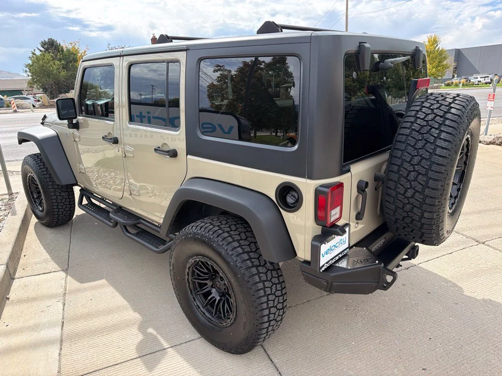 Used 2018 Beige Jeep Unlimited Sport image 5
