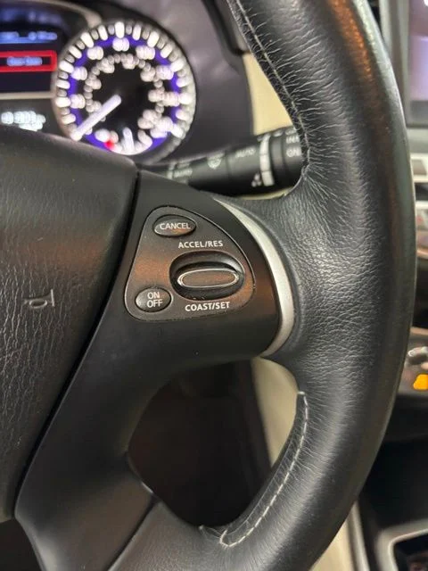 Used 2018 Black Obsidian INFINITI Base image 18