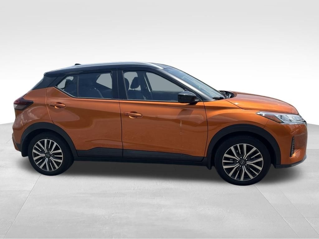 Used 2023 Orange Nissan SV image 21