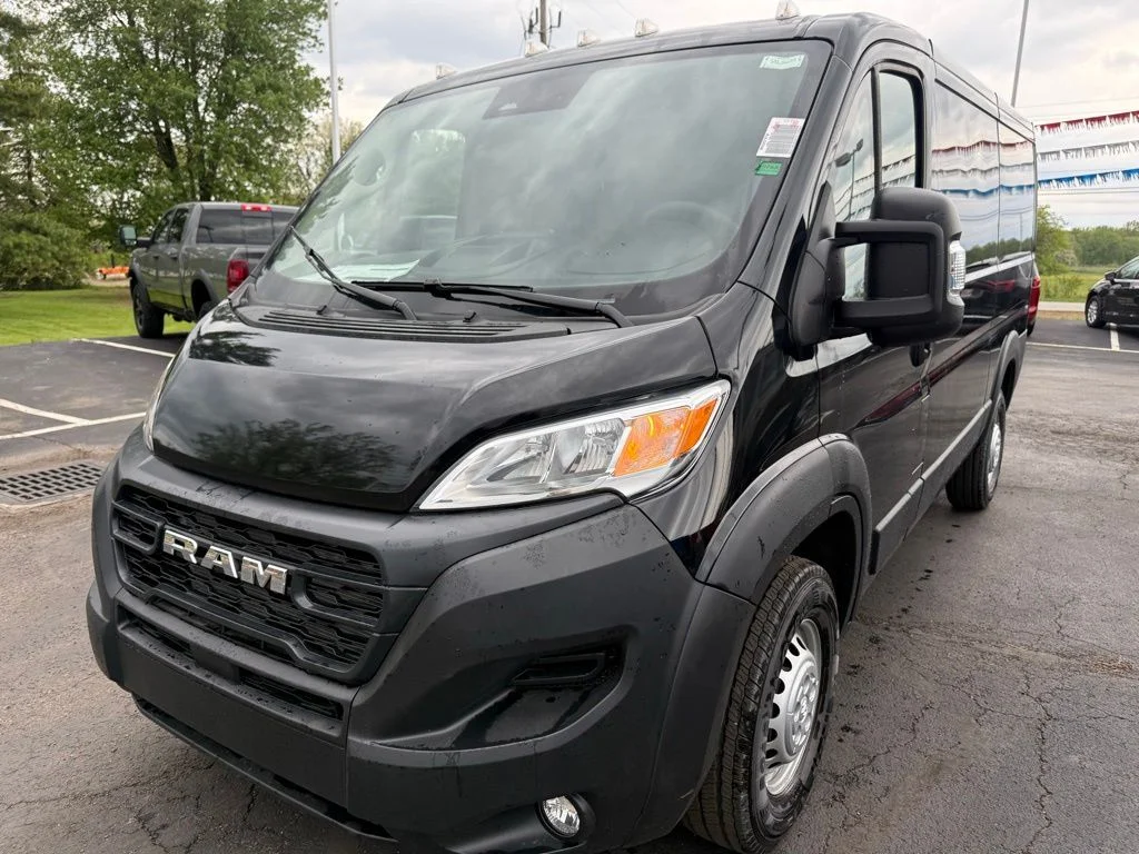 New 2026 Black Clear-Coat Exterior Paint RAM Low Roof image 7