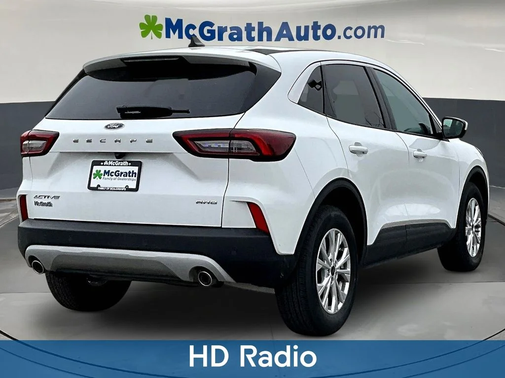 Used 2023 White Ford Active image 8