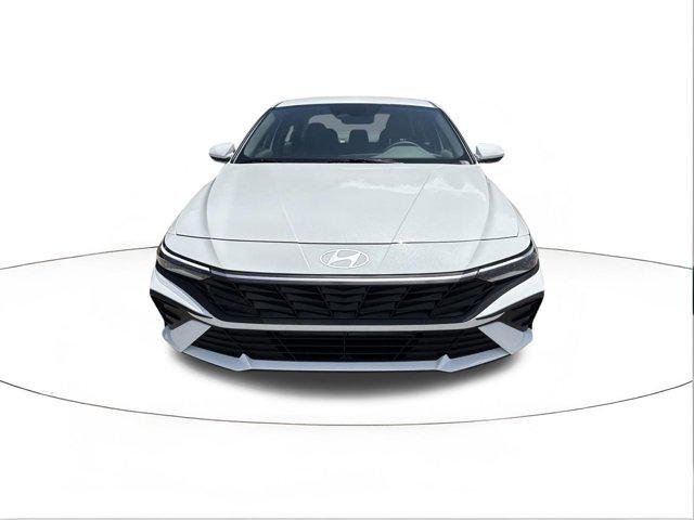 New 2026 Serenity White Hyundai SE image 8