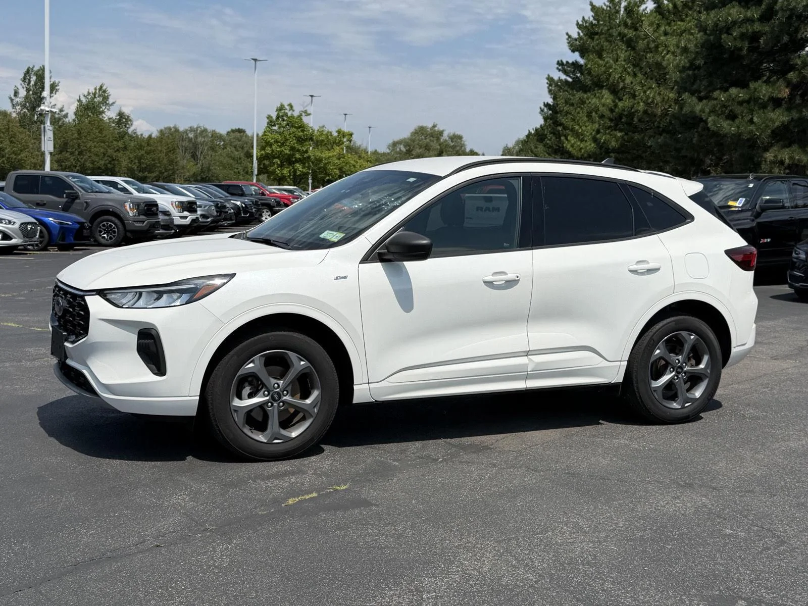 Used 2024 Star White Metallic Tri-Coat Ford ST-Line image 6