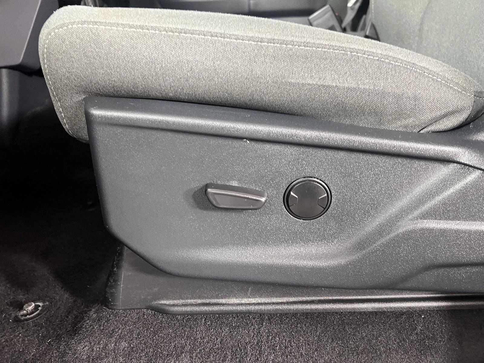 Used 2025 Silver Ford XLT image 11