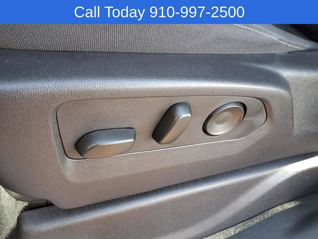 Used 2024 Summit White GMC Elevation image 11