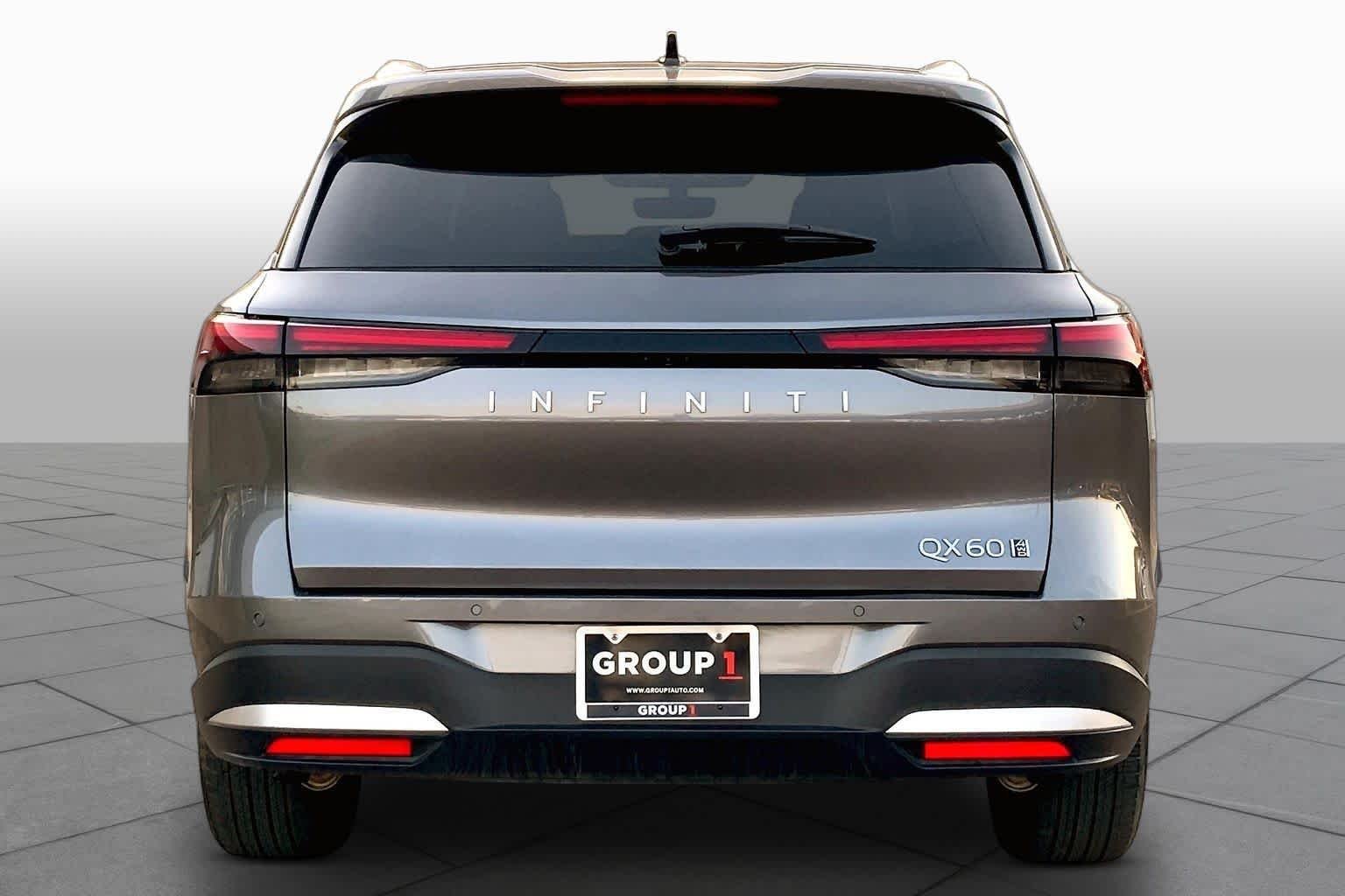 Used 2026 Graphite Shadow INFINITI LUXE image 4