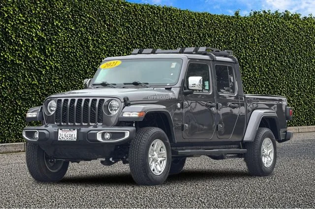 Used 2021 Gray Jeep Sport image 7