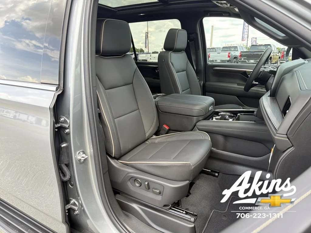 2026 Chevrolet Suburban Premier - Photo 25