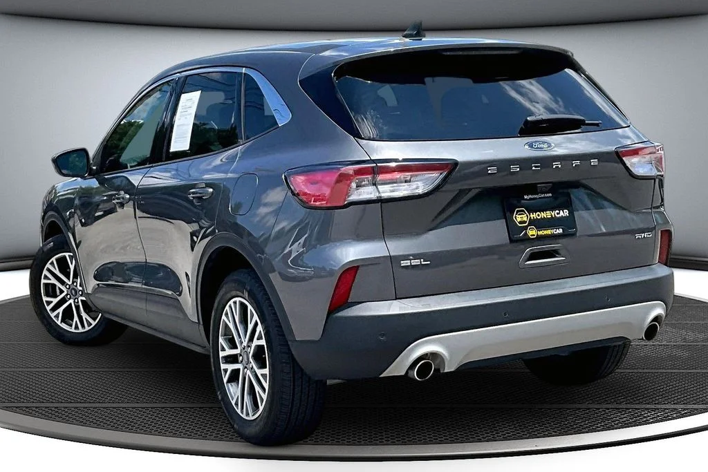 Certified Used 2022 Gray Ford SEL image 4