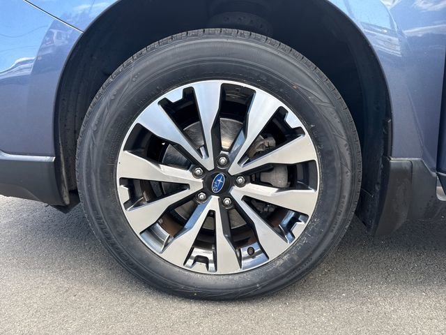 Used 2015 Twilight Blue Metallic Subaru 3.6R Limited image 23