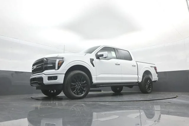 New 2026 Oxford White Ford Lariat® image 34