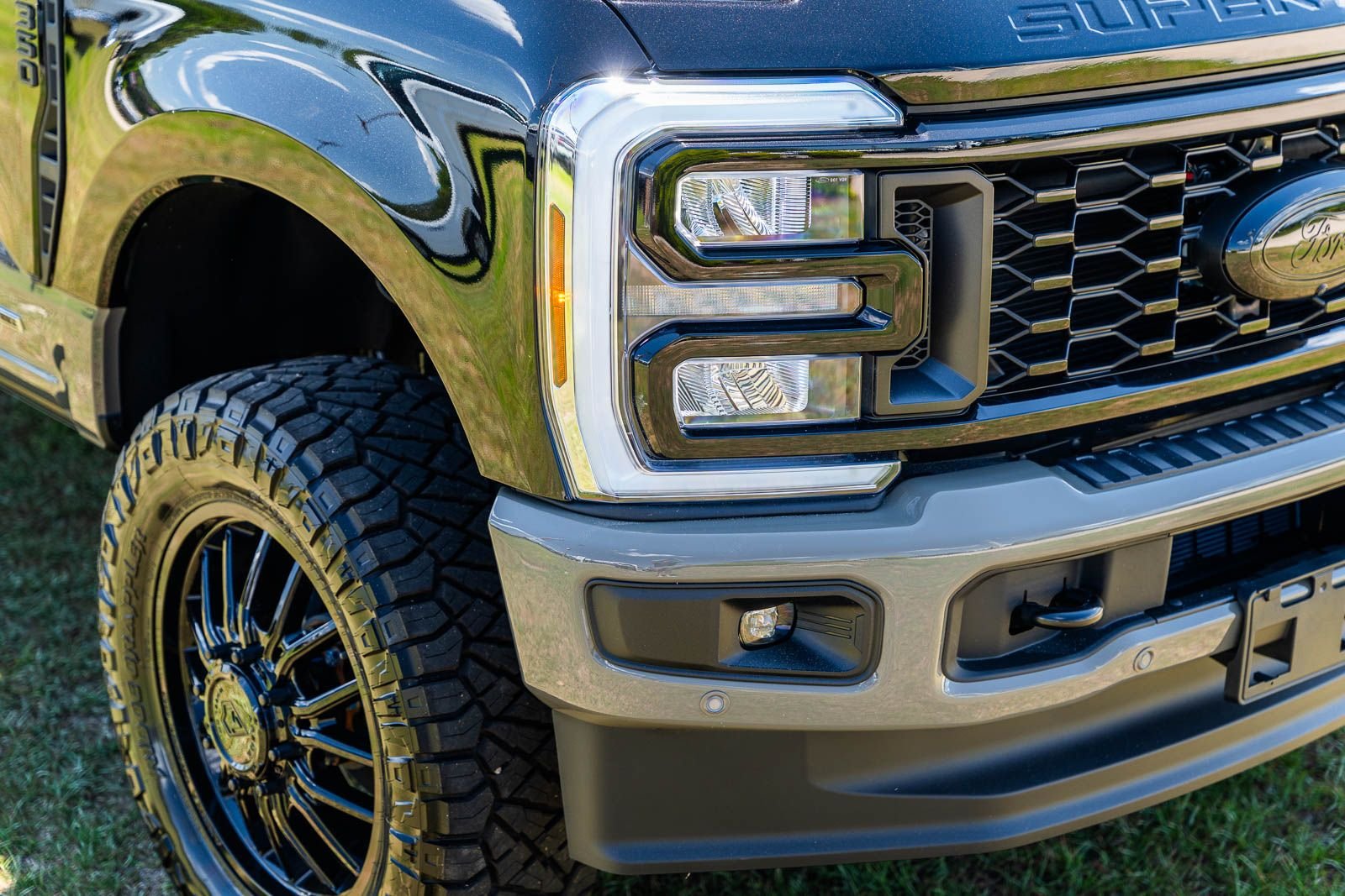 New 2026 Agate Black Metallic Ford F-350® King Ranch® image 10