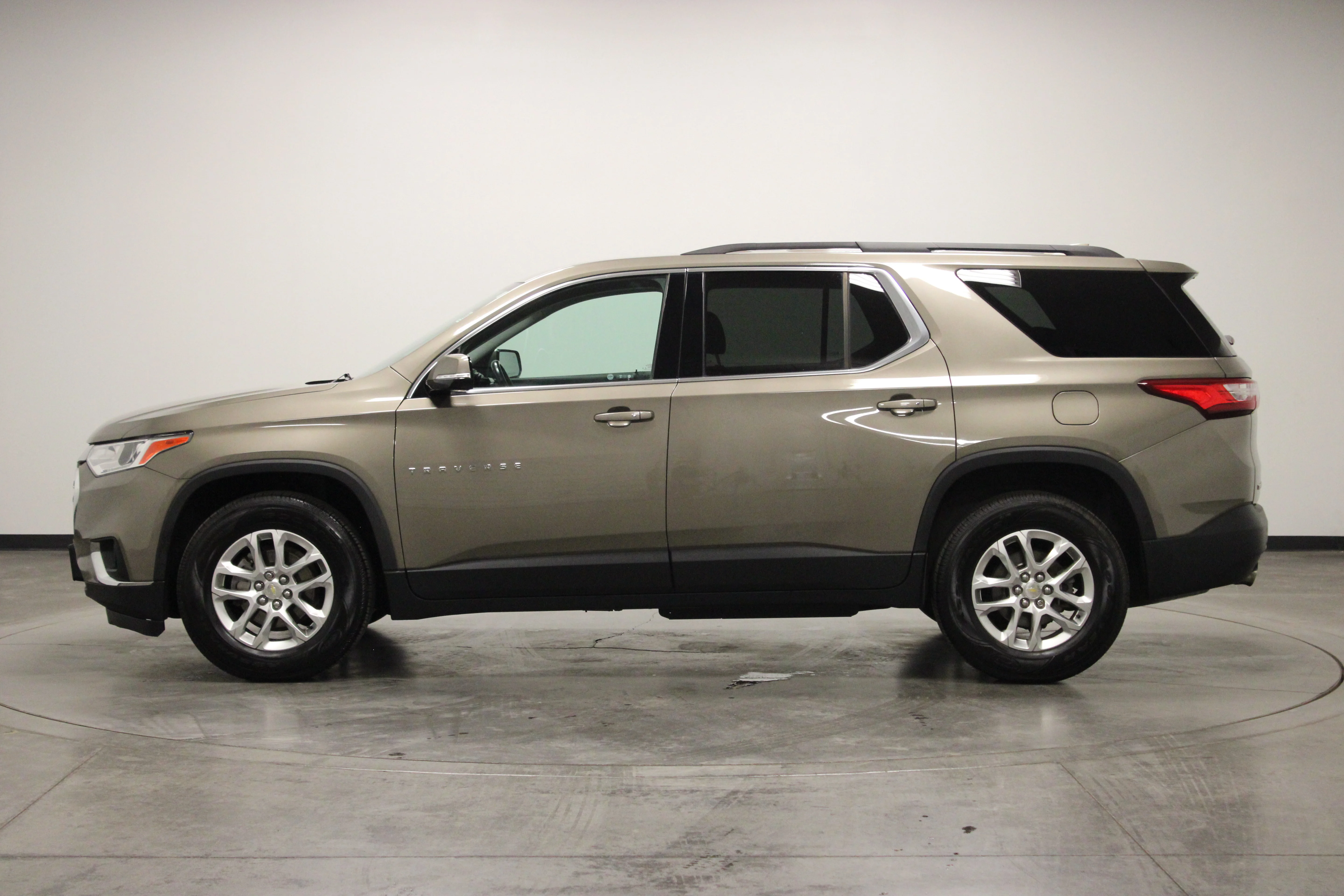 Used 2020 Stone Gray Metallic Chevrolet LT image 5