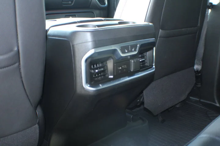 Used 2020 BLACK Chevrolet LTZ image 17