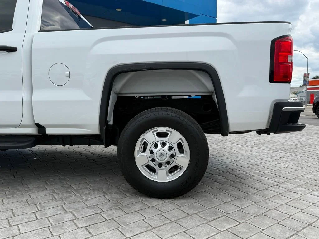 Used 2017 SUMMIT WHITE GMC DOUBL CAB 2WD 144 image 9