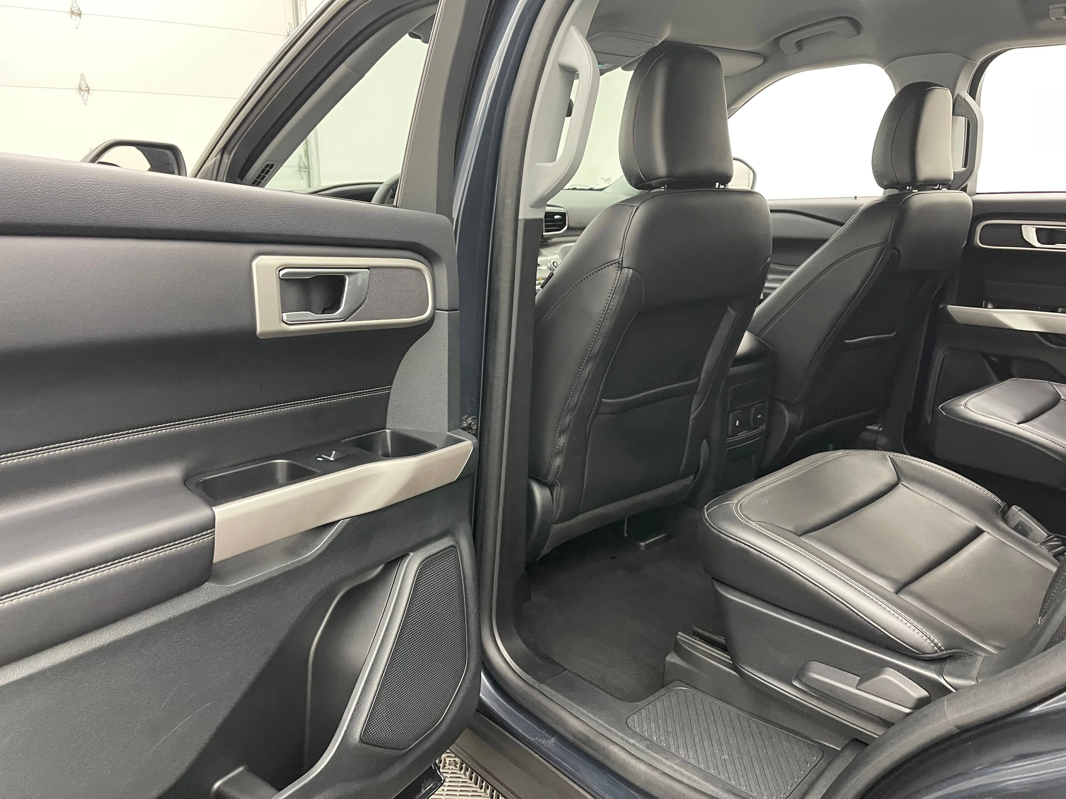 Used 2023 Stone Blue Metallic Ford XLT image 36