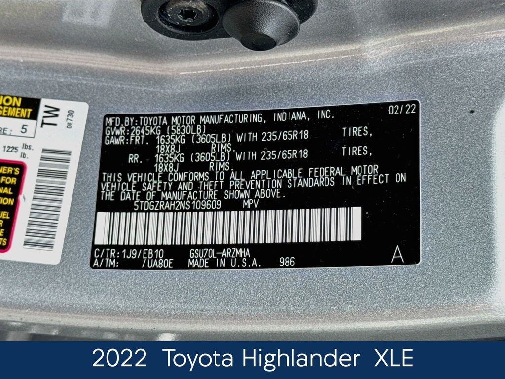 Used 2022 Silver Toyota XLE image 22