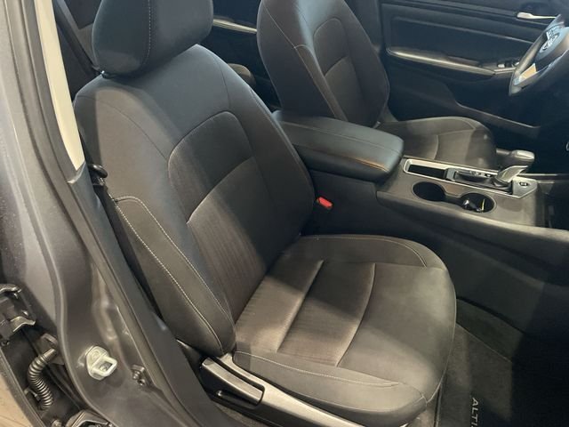 2025 Nissan Altima SV - Photo 40