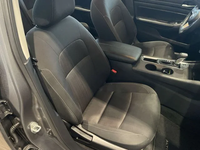 2025 Nissan Altima SV - Photo 40