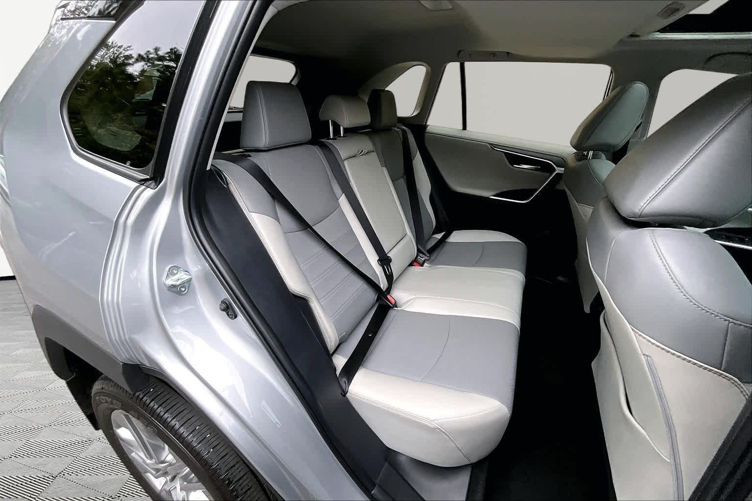 Used 2025 Silver Sky Metallic Toyota Limited image 20