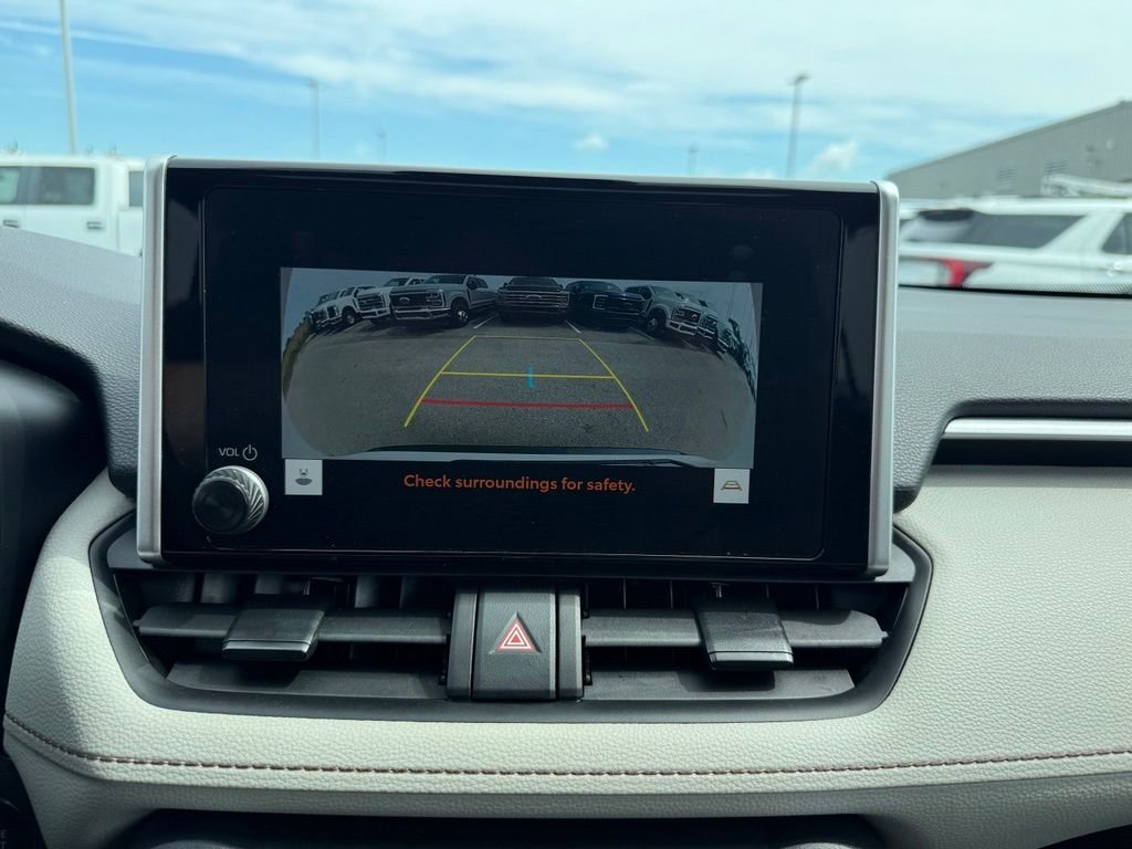 Used 2025 Ice Toyota XLE image 26
