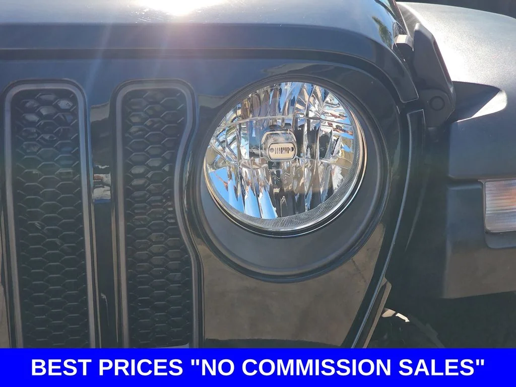 Used 2021 Black Jeep Rubicon image 31