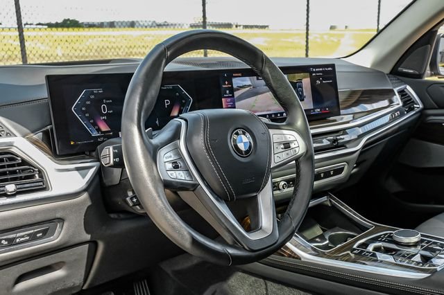 Used 2024 Gray BMW xDrive40i image 26
