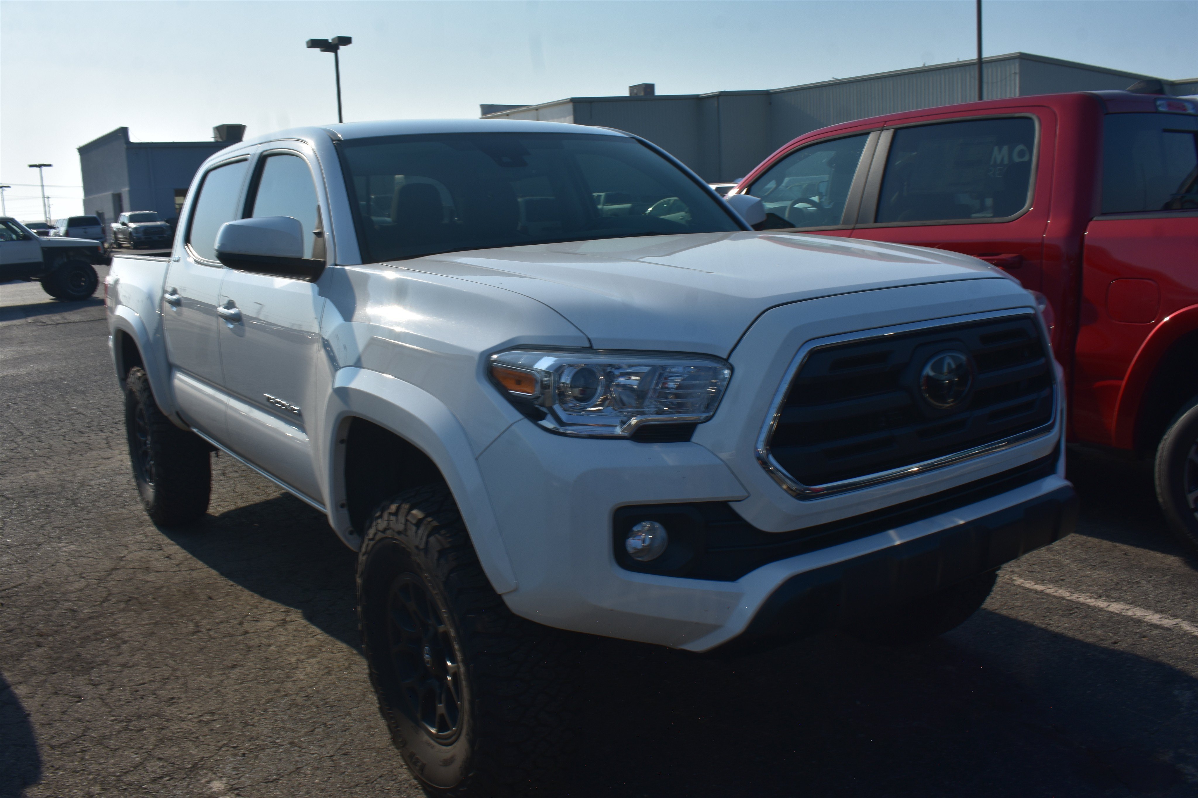 Used 2019  Toyota  image 2