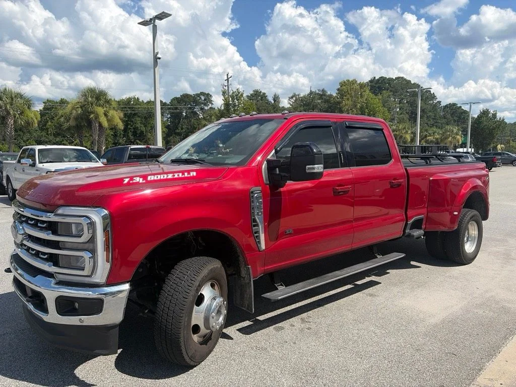 Used 2024 Red Metallic Ford Lariat image 3