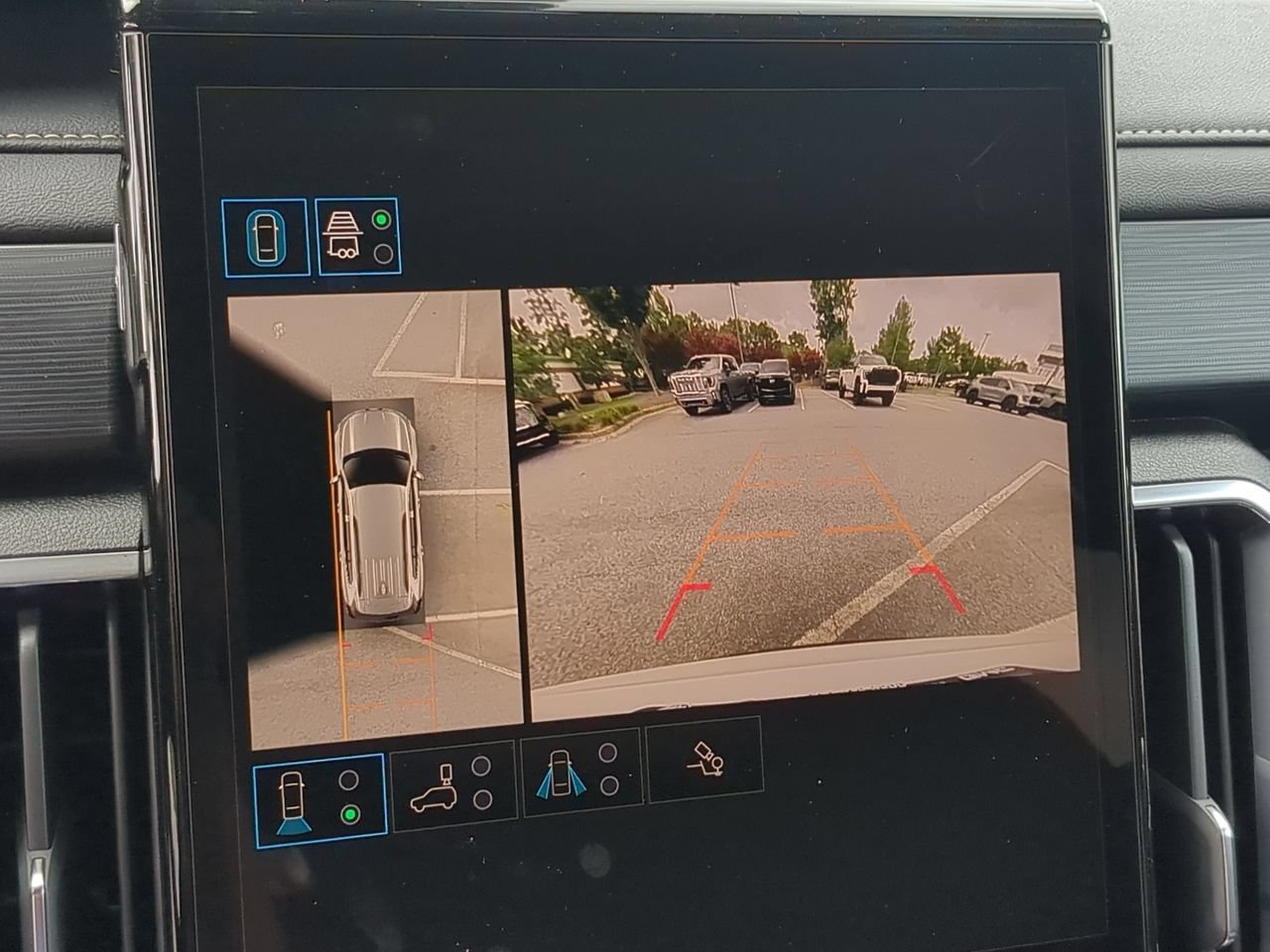 New 2026 Summit White GMC Elevation image 15