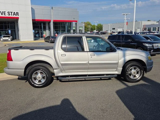 Used 2004 Silver Ford XLS image 13