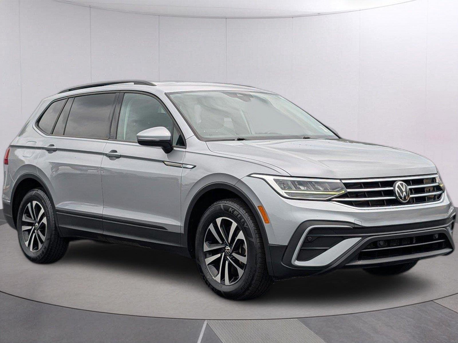 Used 2023 Pyrite Silver Metallic Volkswagen S image 7