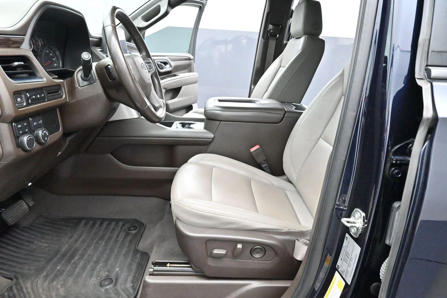 Used 2021 MIDNIGHT BLUE METALLIC Chevrolet Z71 image 15